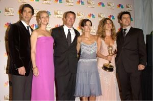 friends serie jennifer aniston lisa kudrow matt leblanc mathew perry david schimmer courtney cox warner house