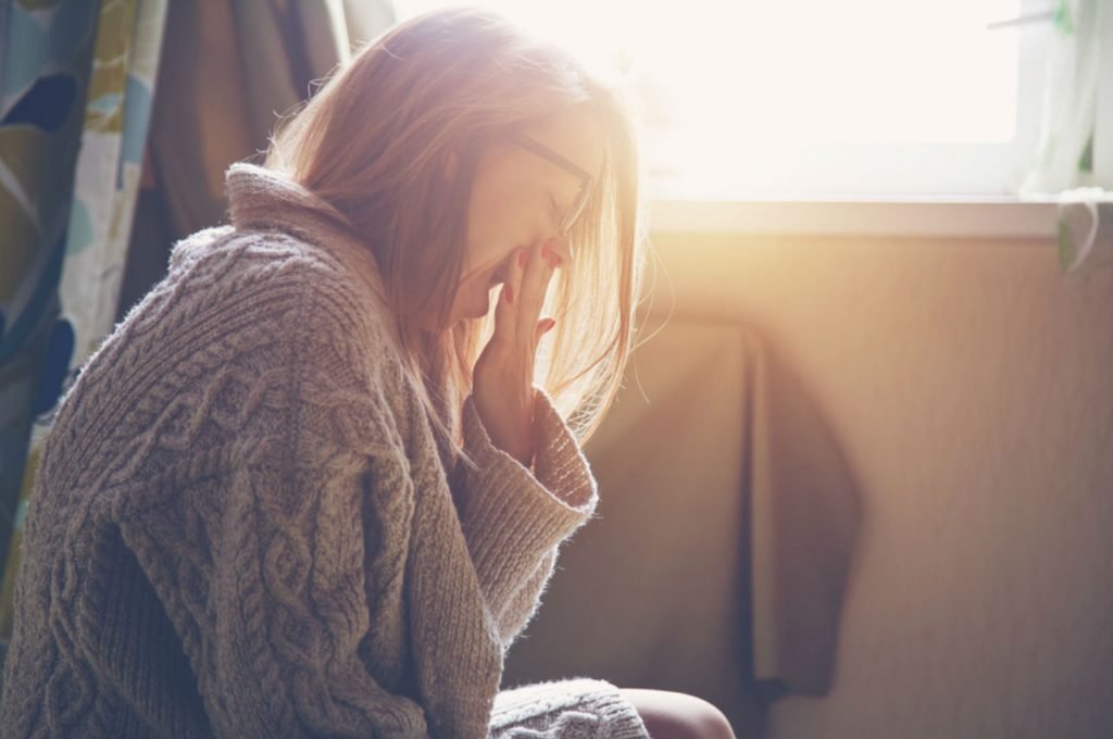 mujeres-beneficios-tomar-siestas dormir-poco da toques desvelaste