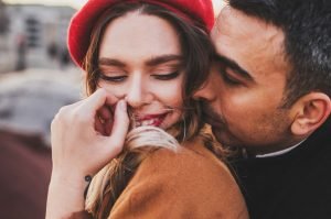 ser-feliz-pareja-3-elementos- te des cuenta-desenamorando amante sexualmente lejos desee- día del amante