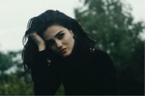 enemigos-amor-pareja-padres-mujer-triste- te ha superado encontrarte Millennials mandamientos se fue