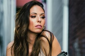 mujer-valiosa-falsa-admirada mejorar tu imagen