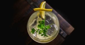 mascarilla CPAP gin tonic-bebidas