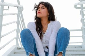 mujer-poderosa-poder-baño-mujer más atractiva