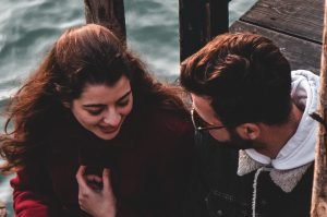 relaciones-karmicas-quitando-mal hábito-otra relación-distanciado-casi algo-pareja-karma-energia-error-amas